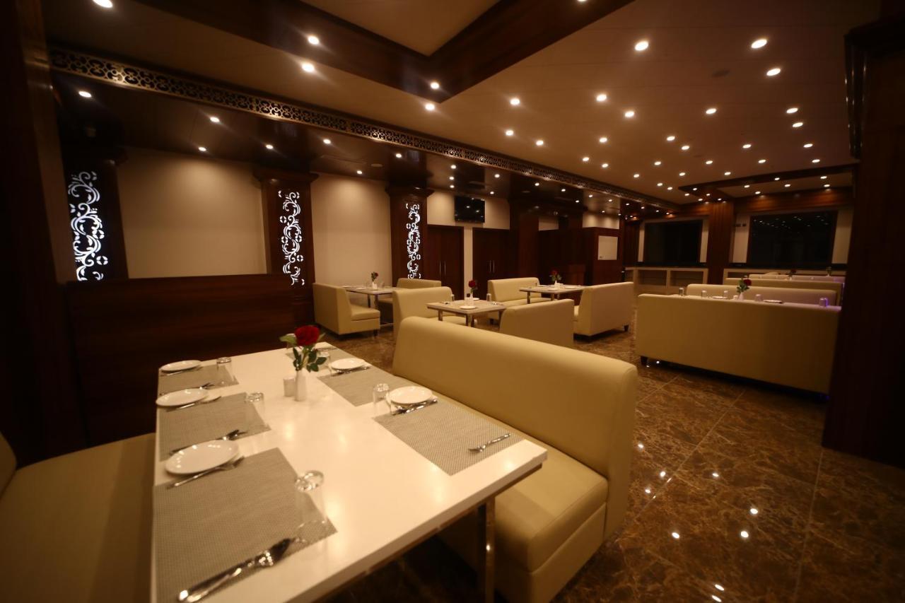 Park Avenue And Resorts Sikar 外观 照片