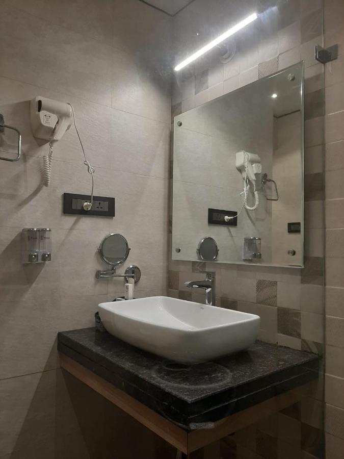 Park Avenue And Resorts Sikar 外观 照片